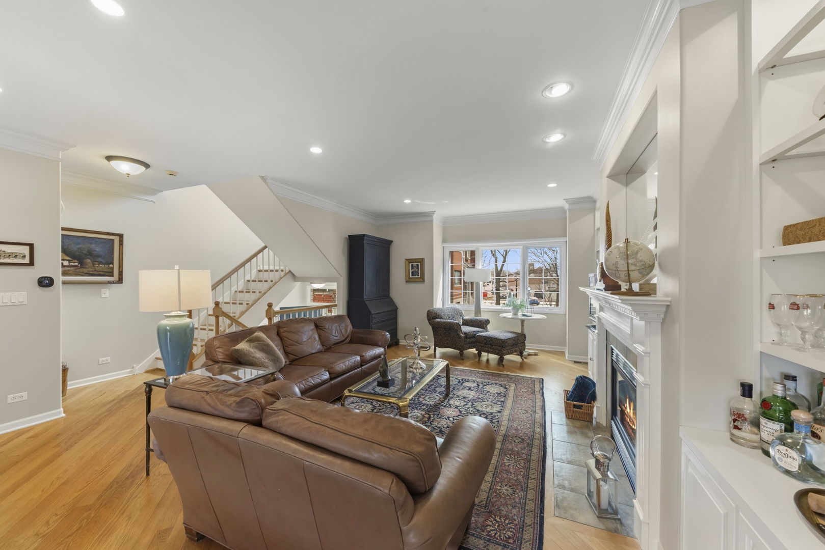 216 N Addison Avenue, Elmhurst, IL 60126