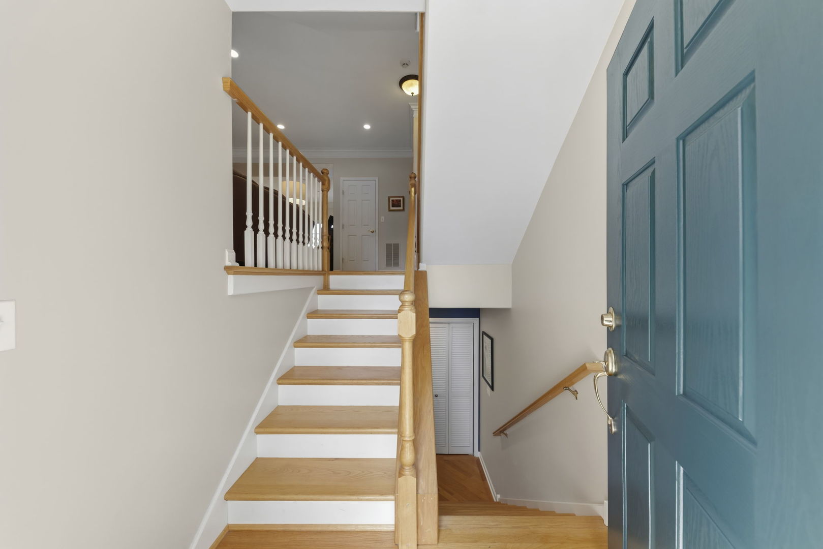 216 N Addison Avenue, Elmhurst, IL 60126