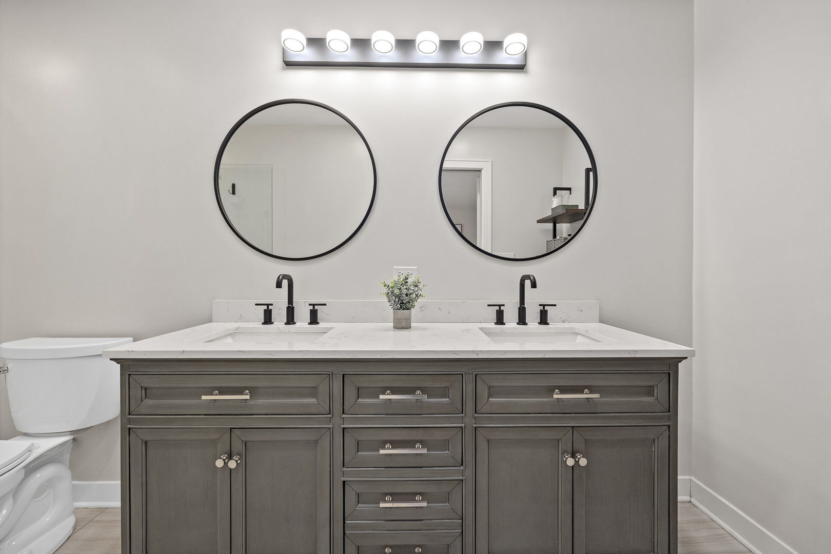 11108 WESTMINSTER Drive, Westchester, IL 60154