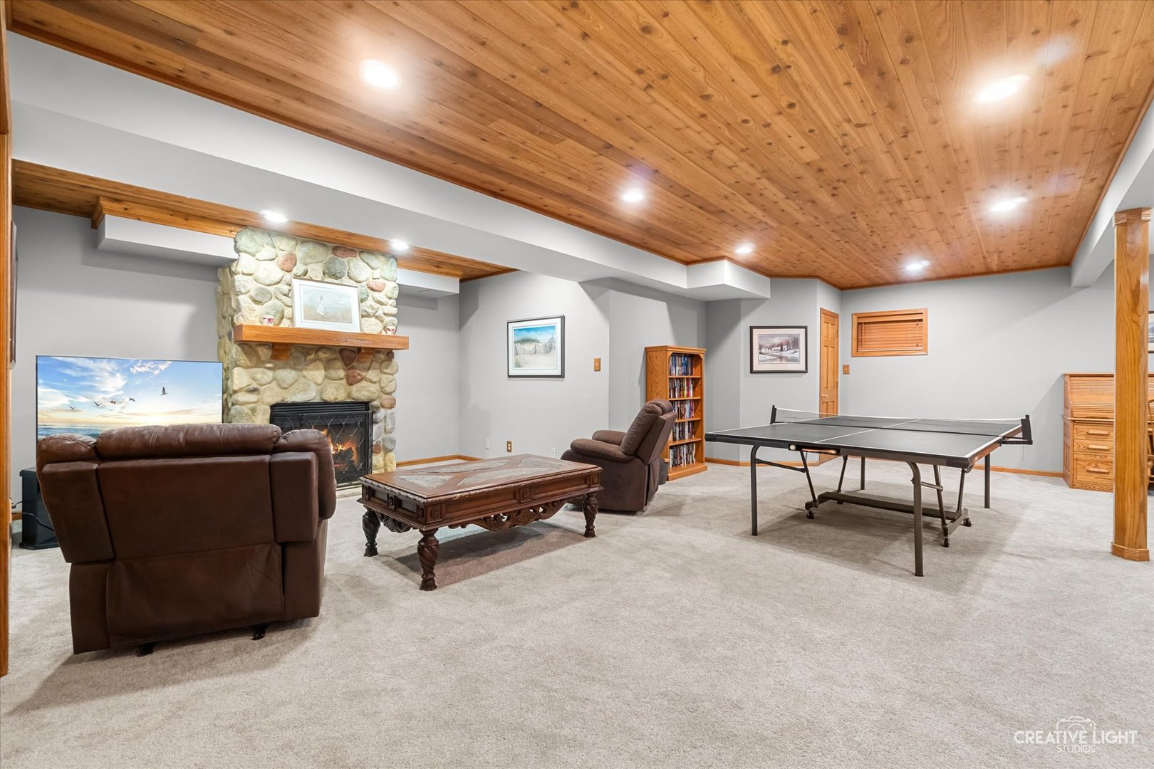 5 W Royal Oaks Drive, Bristol, IL 60512