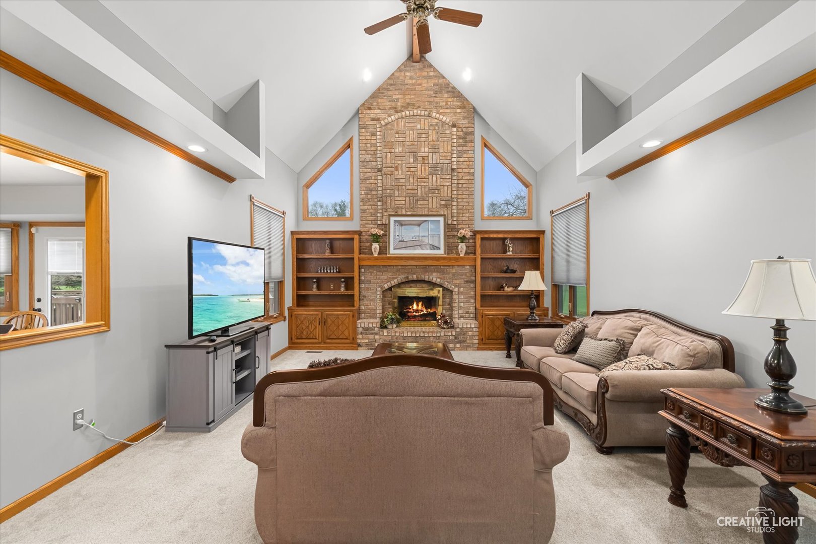 5 W Royal Oaks Drive, Bristol, IL 60512