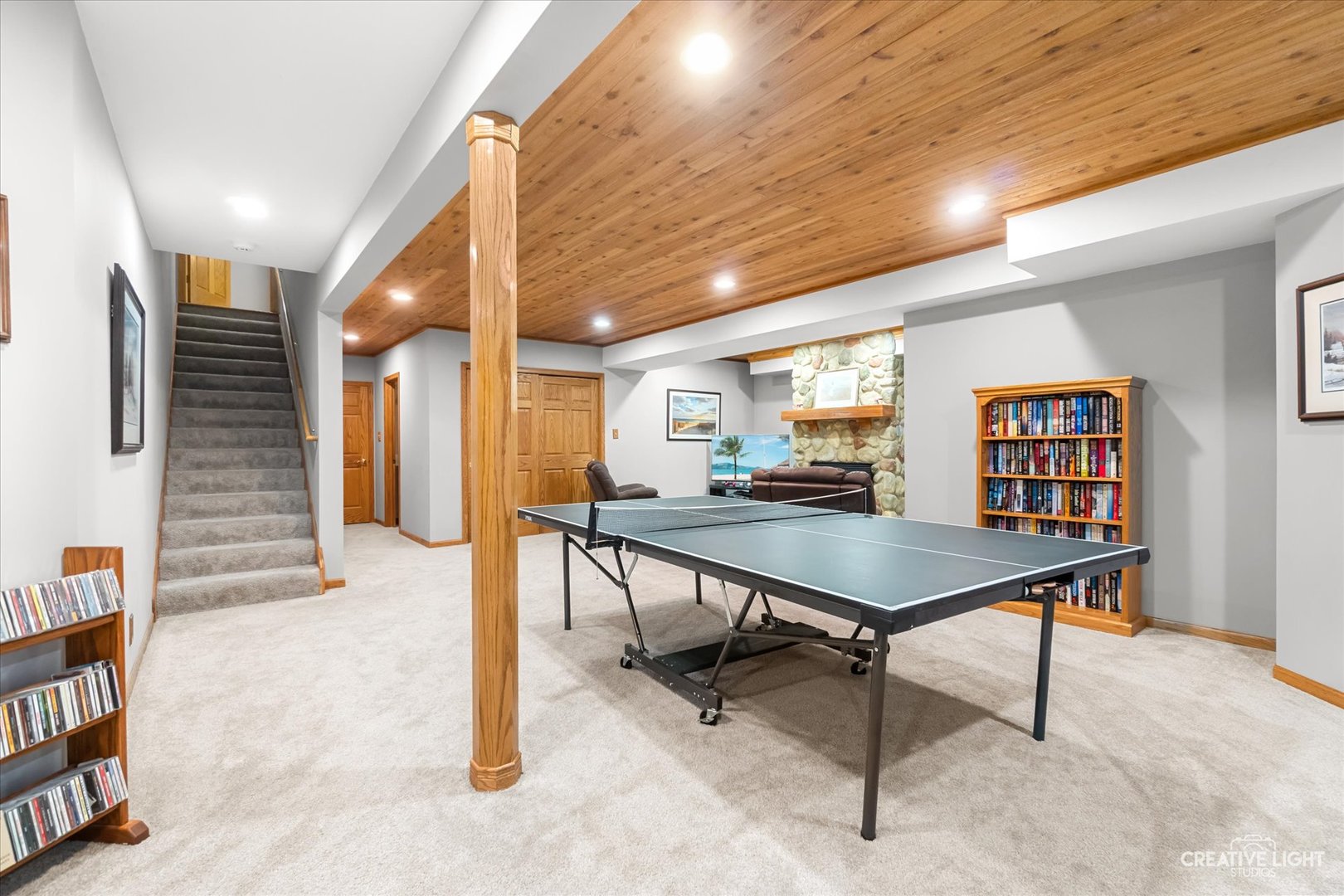 5 W Royal Oaks Drive, Bristol, IL 60512