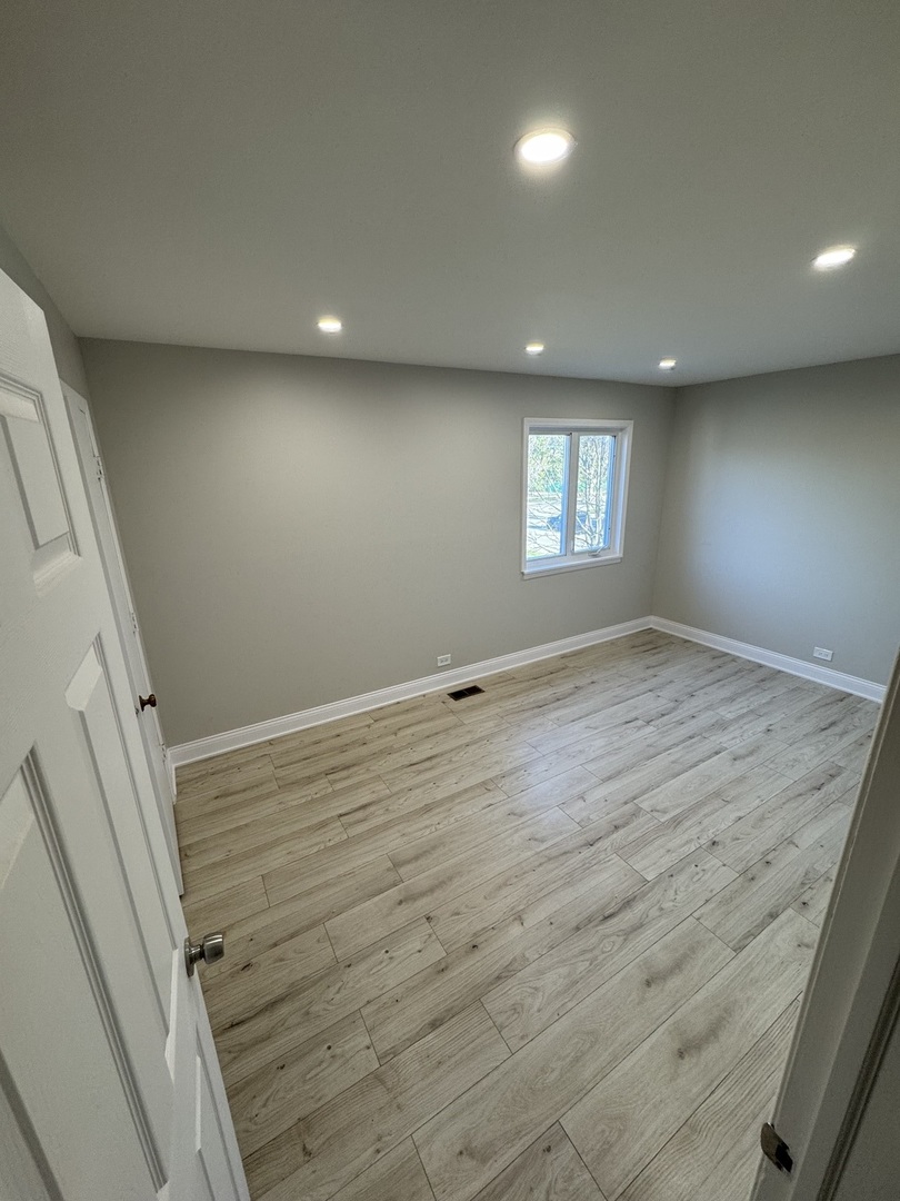 728 E Old Willow Road #104B, Prospect Heights, IL 60070