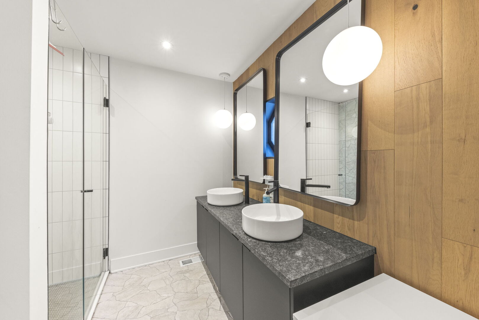 1100 Westmore Meyers Road, Lombard, IL 60148