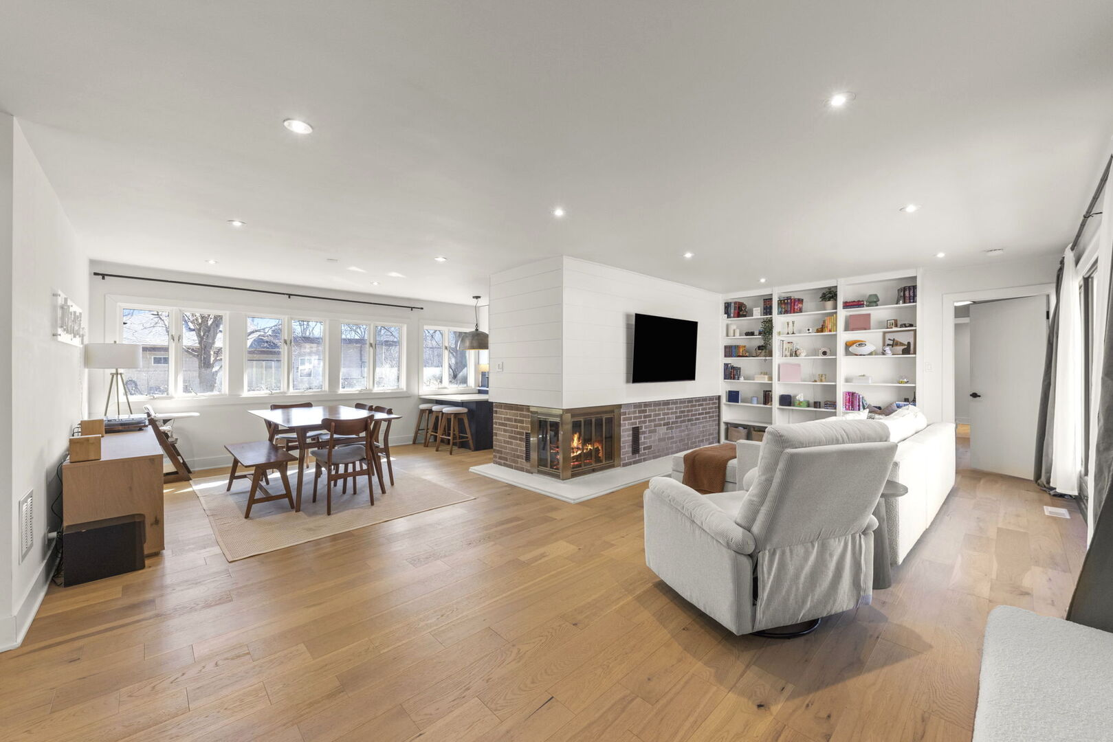 1100 Westmore Meyers Road, Lombard, IL 60148