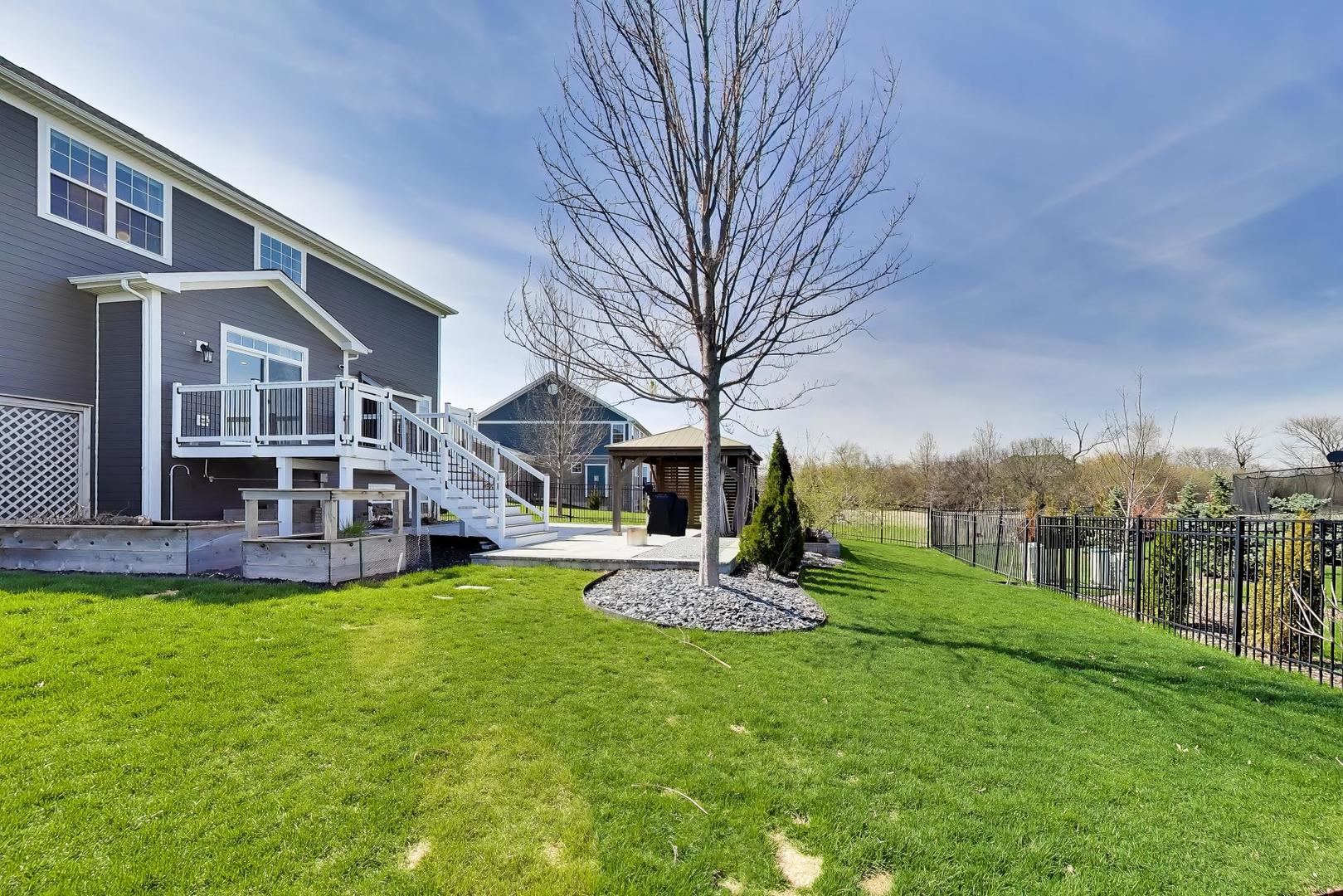 13836 Amelia Drive, Lemont, IL 60439