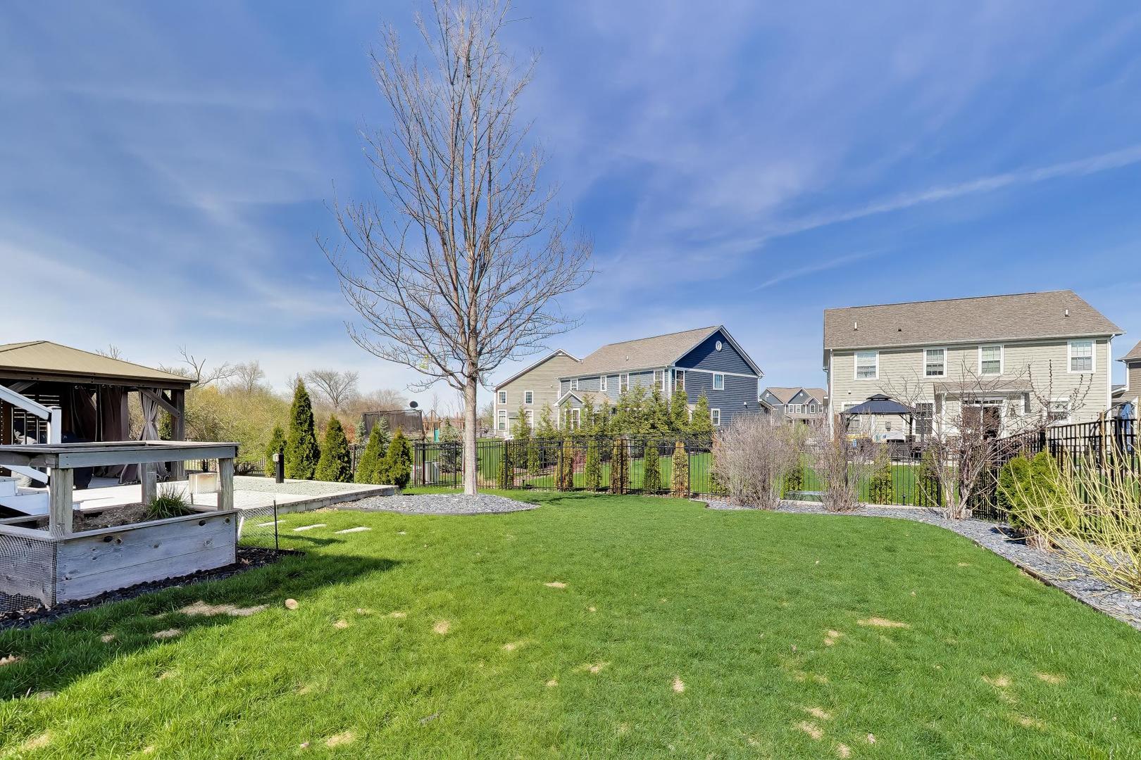 13836 Amelia Drive, Lemont, IL 60439