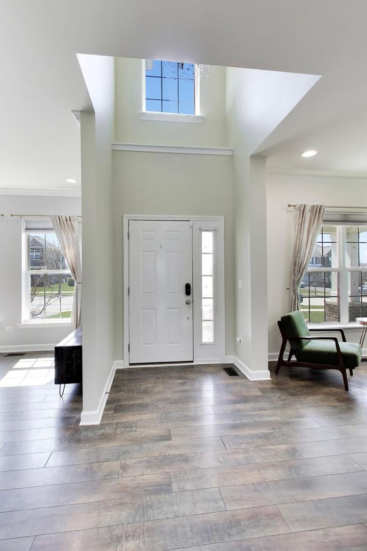 13836 Amelia Drive, Lemont, IL 60439