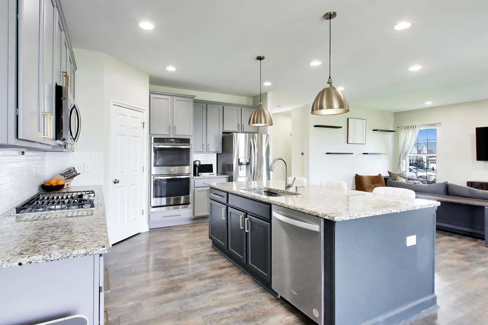 13836 Amelia Drive, Lemont, IL 60439