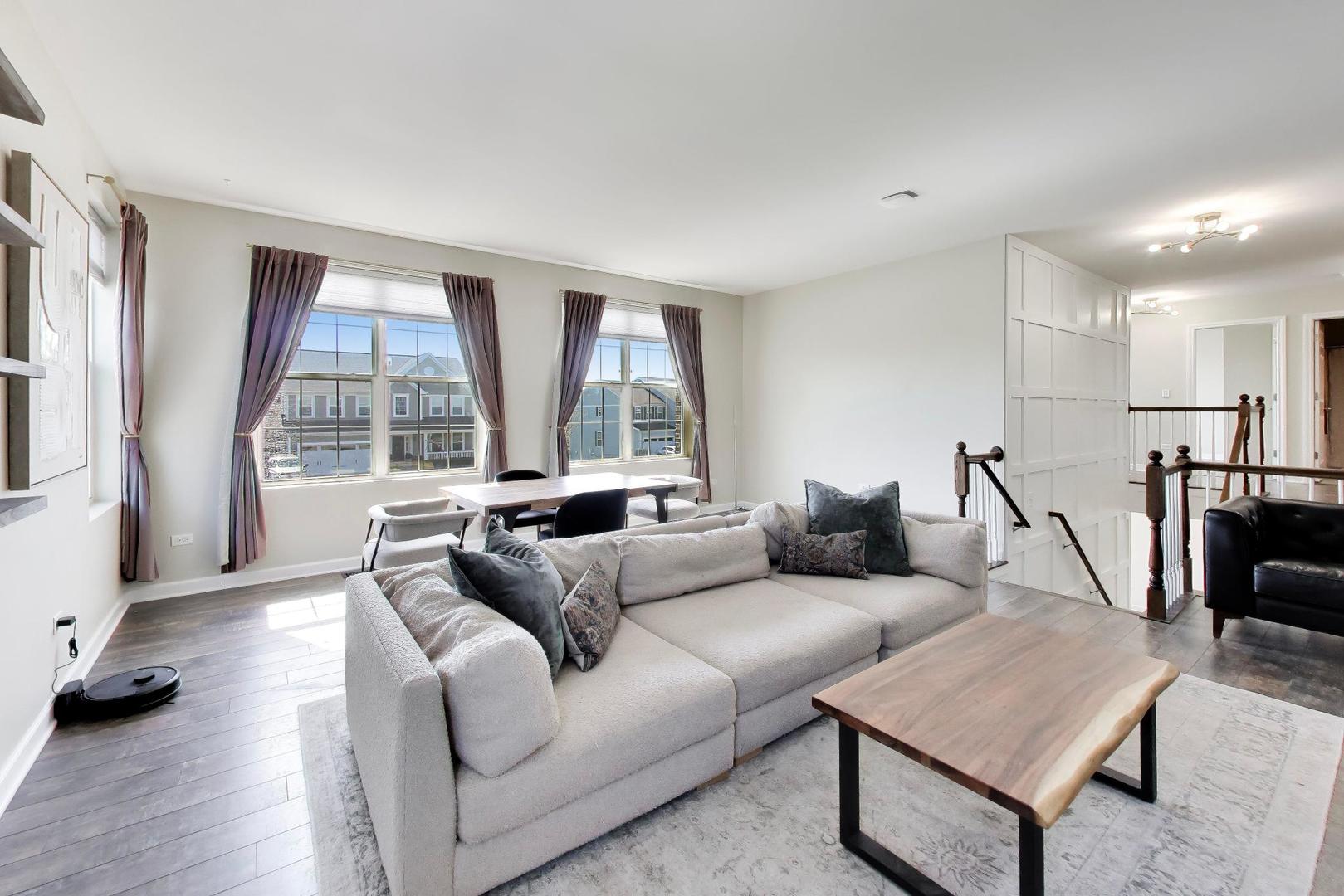 13836 Amelia Drive, Lemont, IL 60439