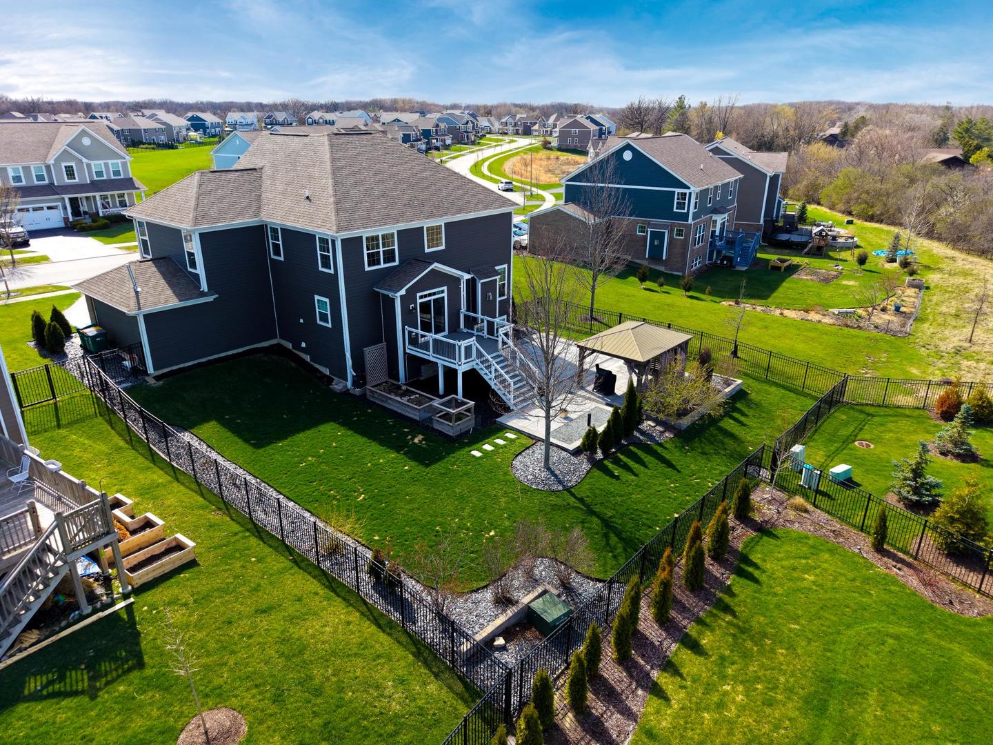 13836 Amelia Drive, Lemont, IL 60439