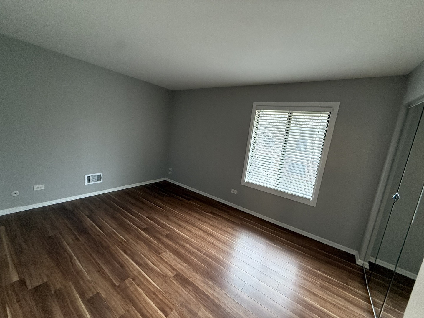 420 74th Street #204, Downers Grove, IL 60516