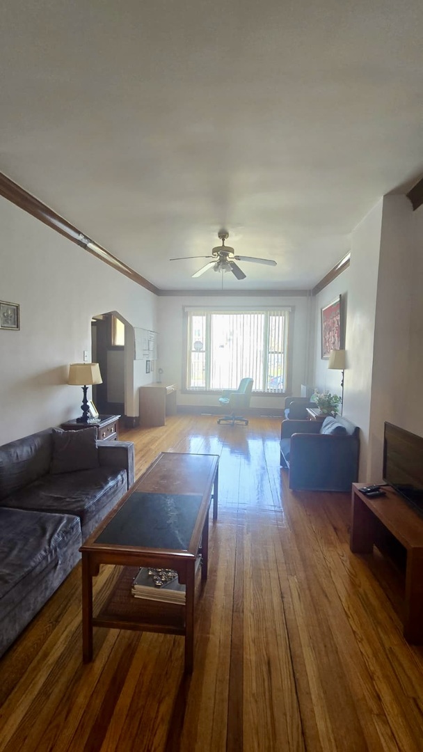 6836 S Calumet Avenue, Chicago, IL 60637