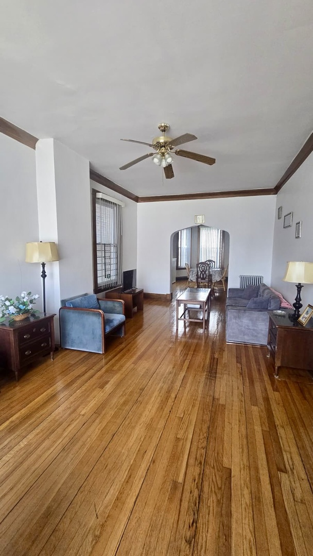 6836 S Calumet Avenue, Chicago, IL 60637