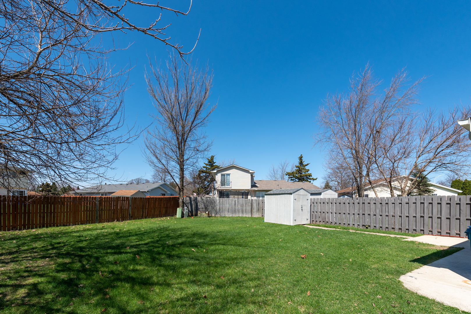 1140 Ohio Court, Aurora, IL 60505