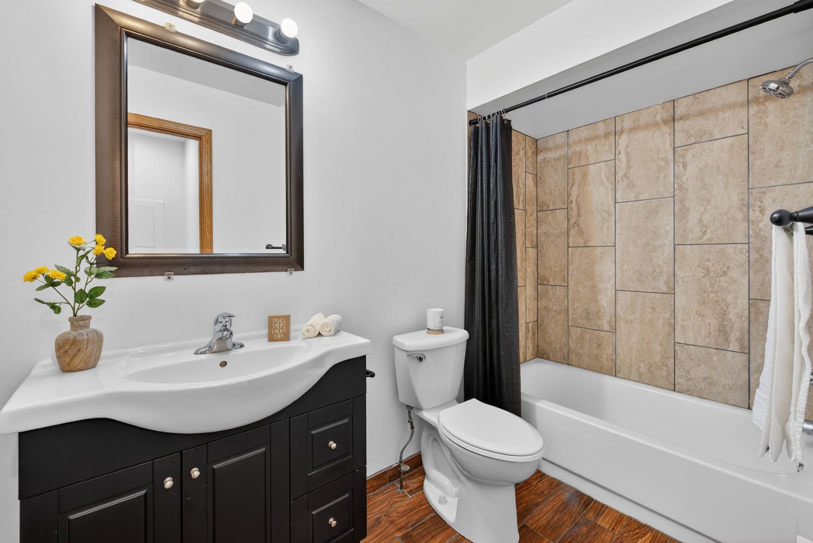 1140 Ohio Court, Aurora, IL 60505