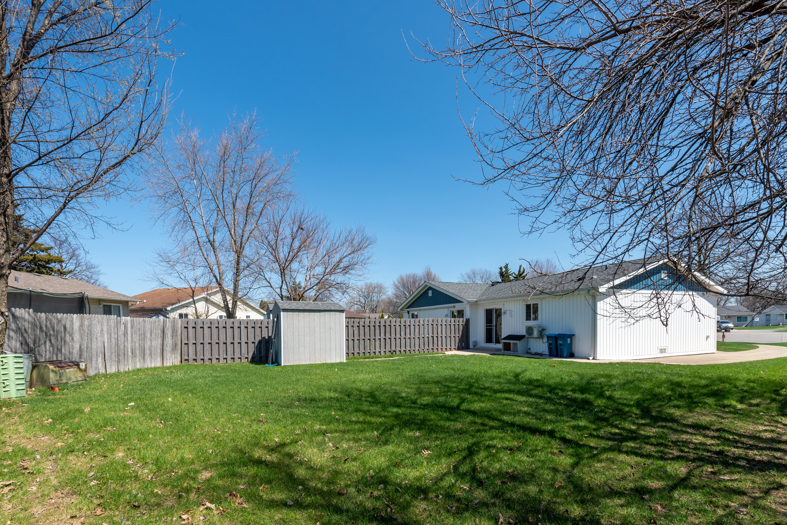 1140 Ohio Court, Aurora, IL 60505