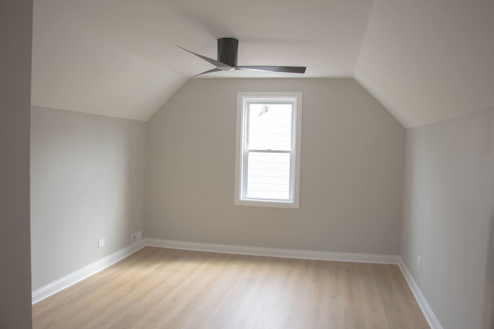 22 N 12th Street, St. Charles, IL 60174