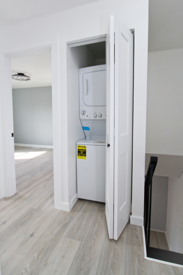 151 Peter Court #B, Bartlett, IL 60103