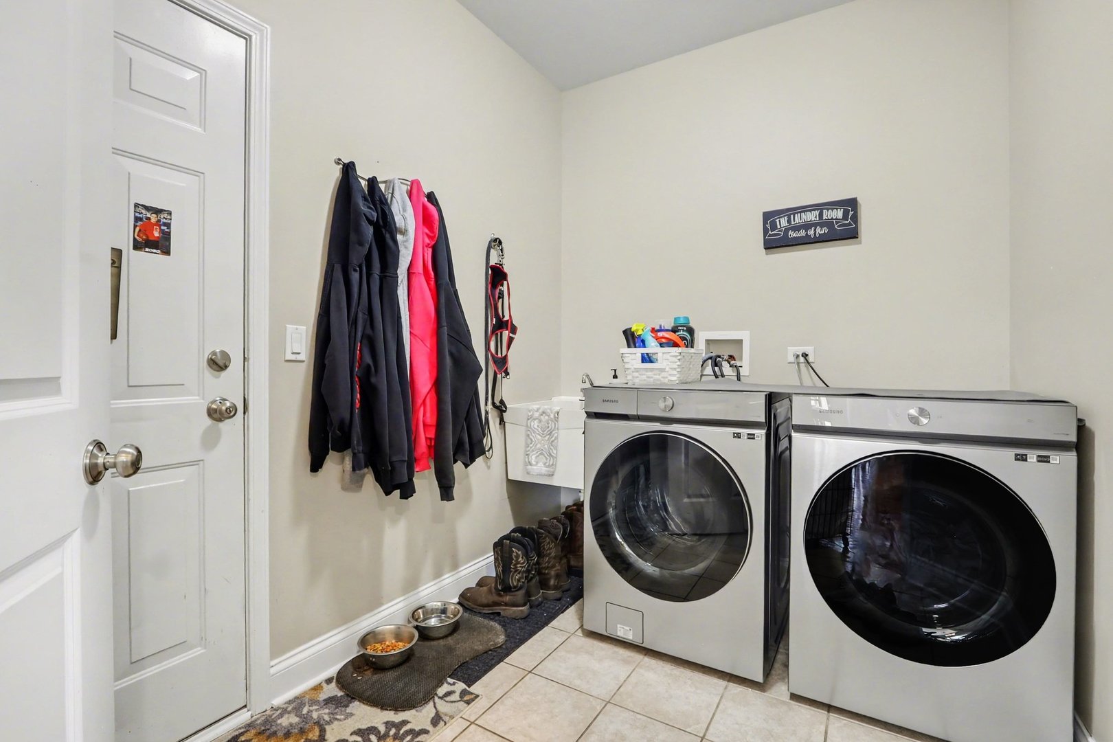 911 E Butterfield Circle, Shorewood, IL 60404