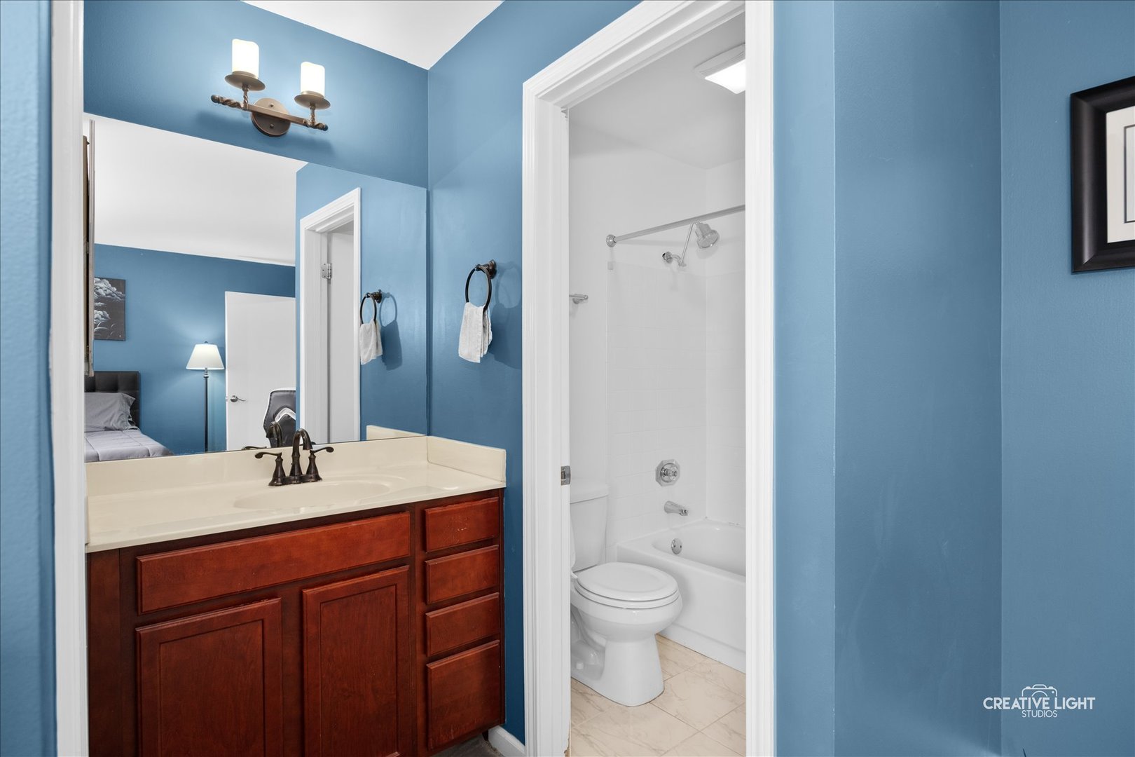 120 Glengarry Drive #212, Bloomingdale, IL 60108