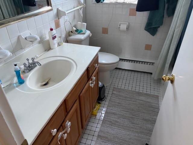 8053 W Churchill Avenue, Niles, IL 60714