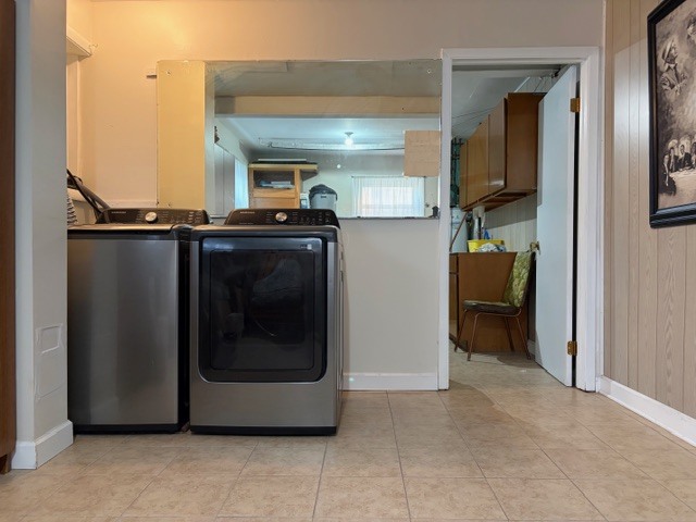 8053 W Churchill Avenue, Niles, IL 60714