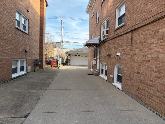 8053 W Churchill Avenue, Niles, IL 60714