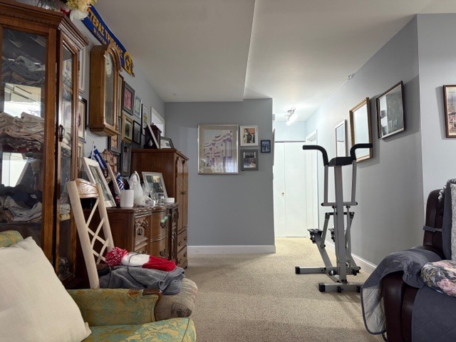 8053 W Churchill Avenue, Niles, IL 60714