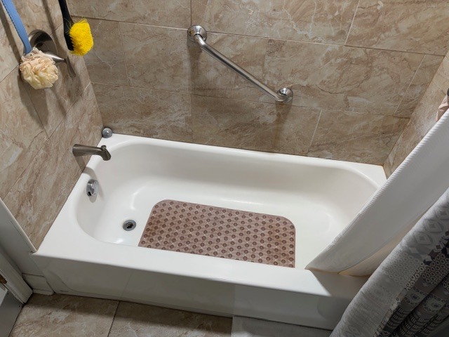 8053 W Churchill Avenue, Niles, IL 60714