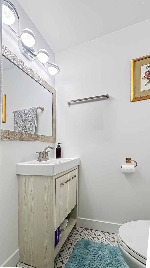 2137 Greystone Place, Hoffman Estates, IL 60169