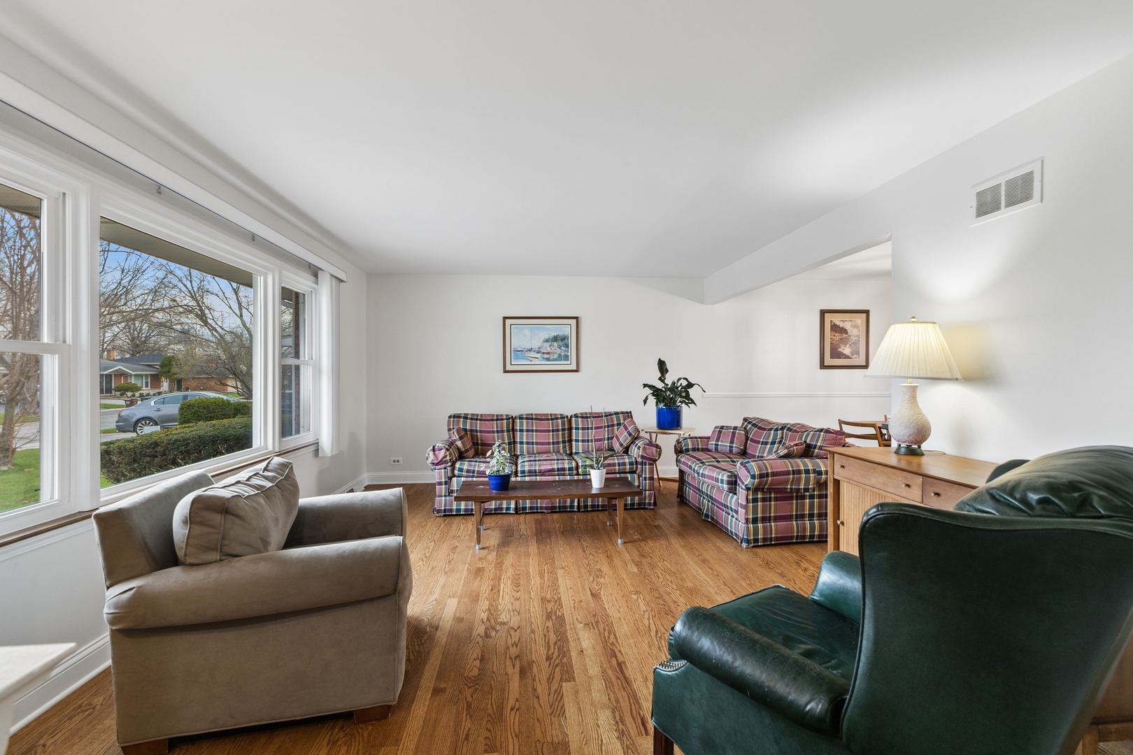 1307 Thomas Street, Homewood, IL 60430