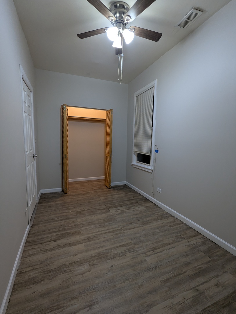 8209 S Coles Avenue, Chicago, IL 60617