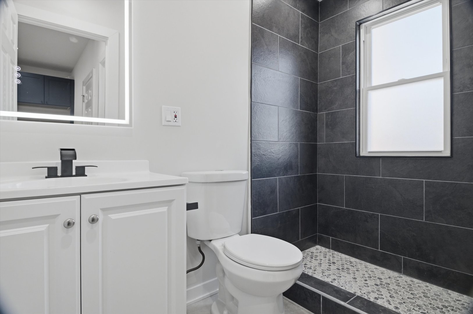 821 N Lockwood Avenue, Chicago, IL 60651