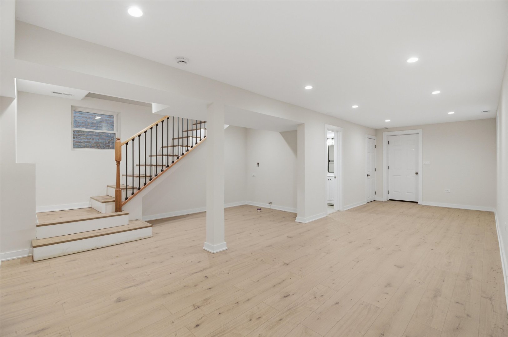 821 N Lockwood Avenue, Chicago, IL 60651