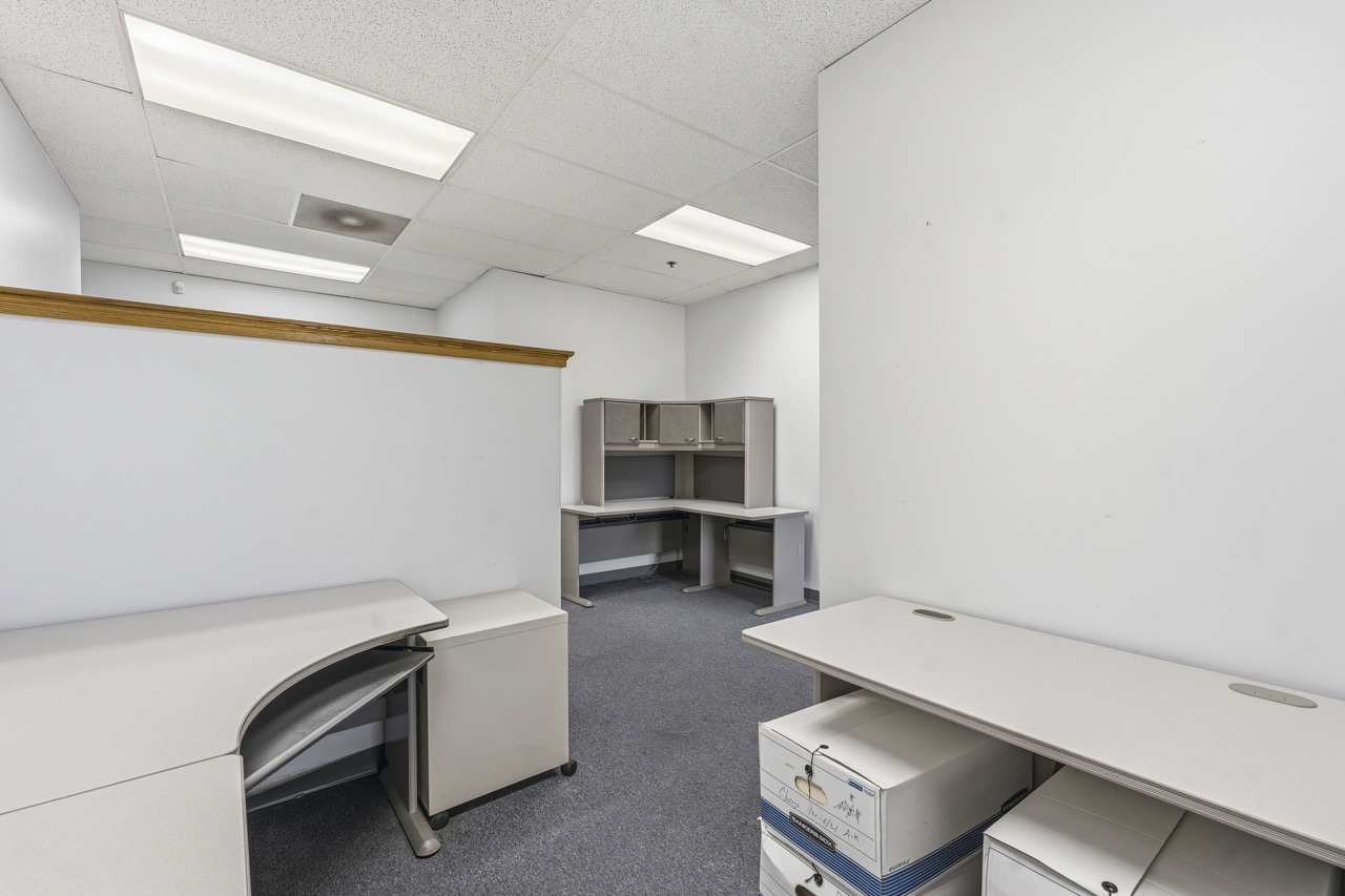 1881 Commerce Drive #112, Elk Grove Village, IL 60007