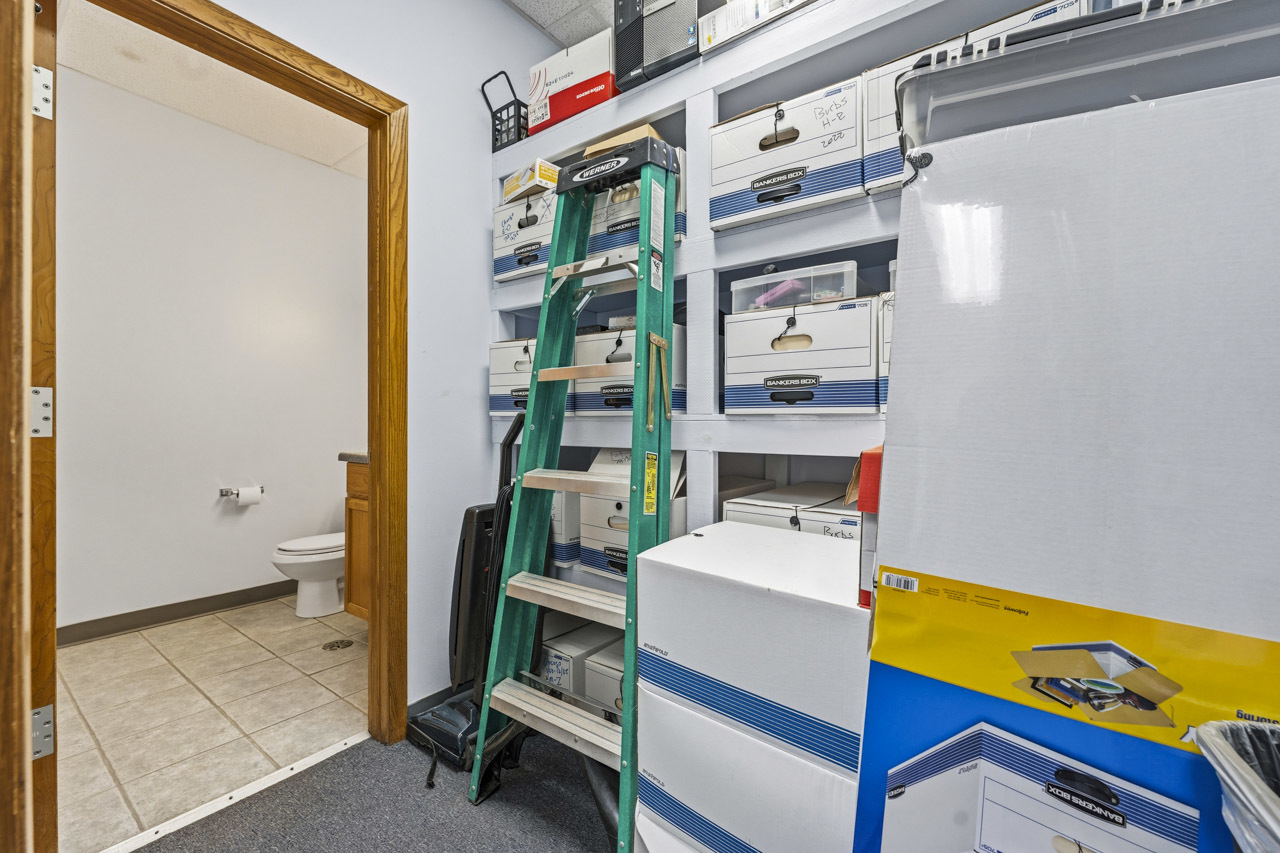 1881 Commerce Drive #112, Elk Grove Village, IL 60007