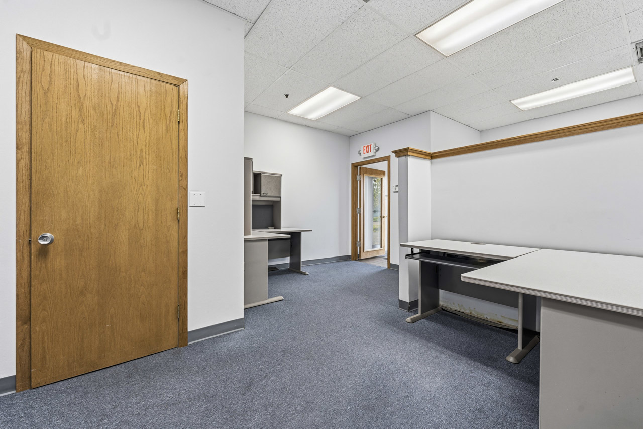 1881 Commerce Drive #112, Elk Grove Village, IL 60007