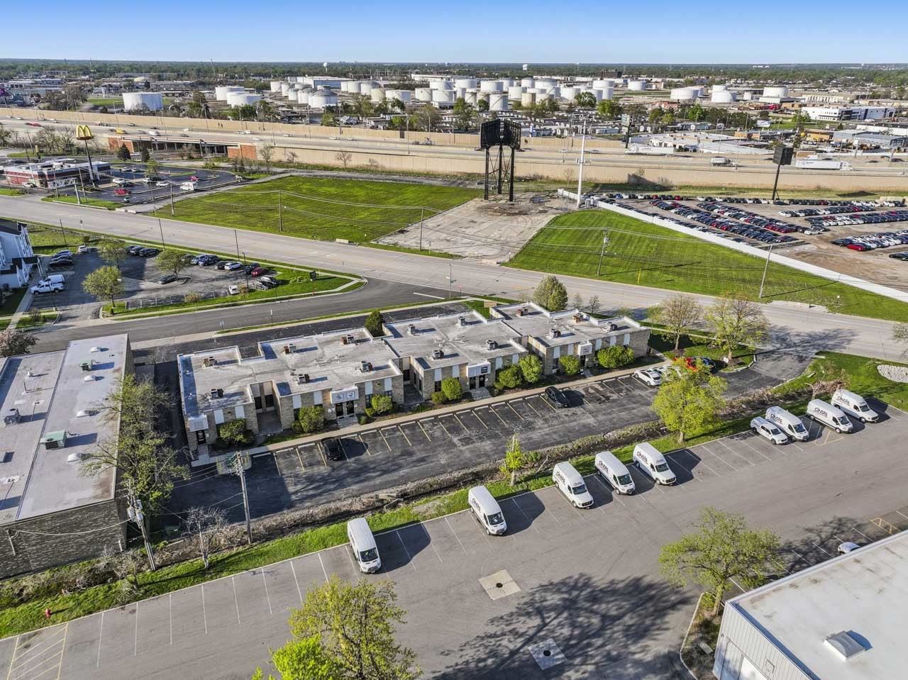 1881 Commerce Drive #112, Elk Grove Village, IL 60007