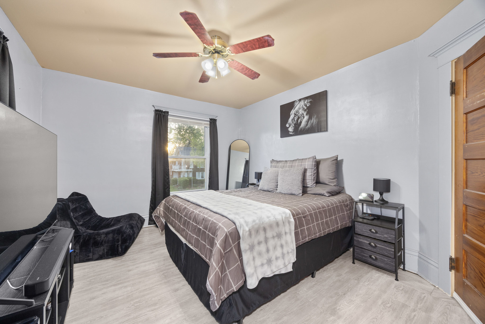 427 Grand Avenue, Aurora, IL 60506