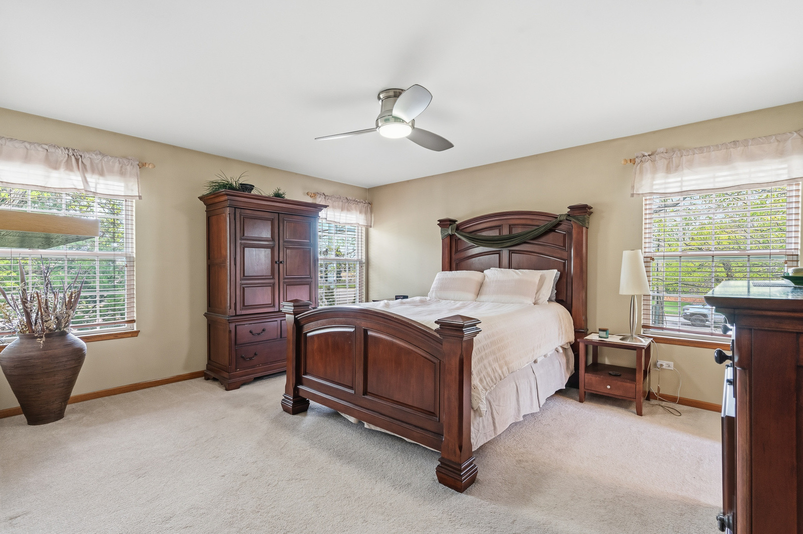 16719 S Sunset Ridge Court, Lockport, IL 60441