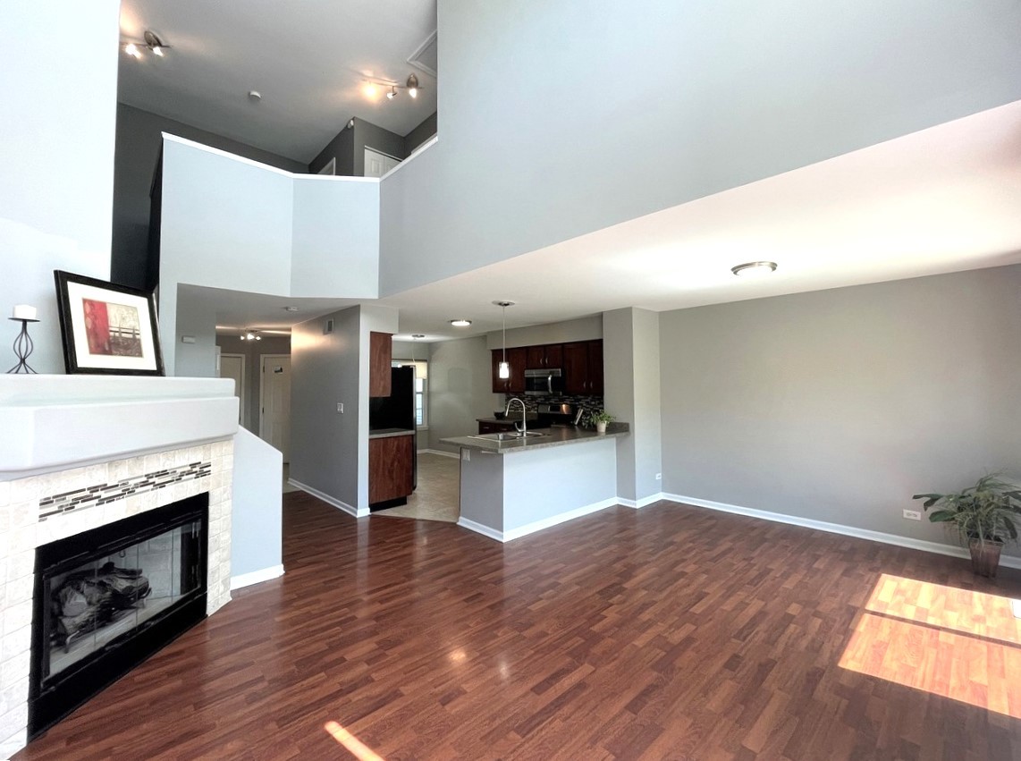 868 Brompton Court, Carol Stream, IL 60188