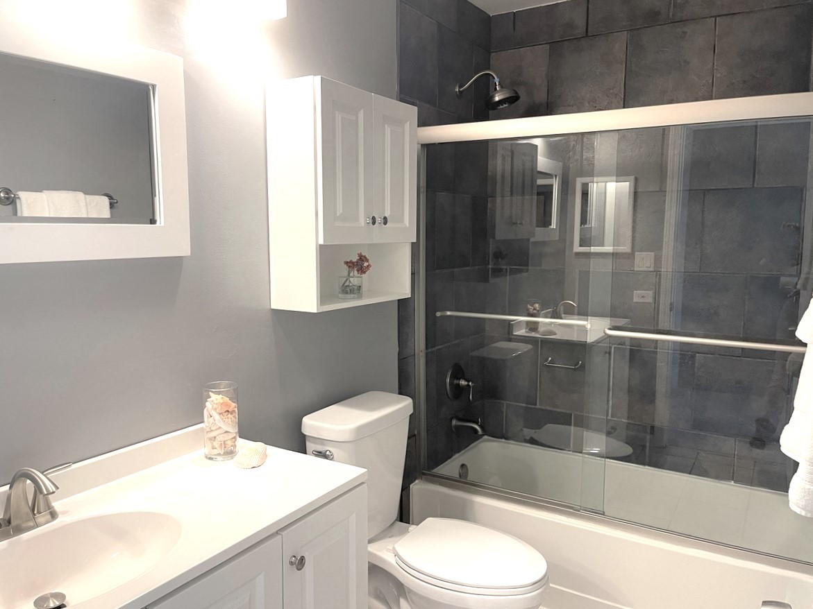 868 Brompton Court, Carol Stream, IL 60188