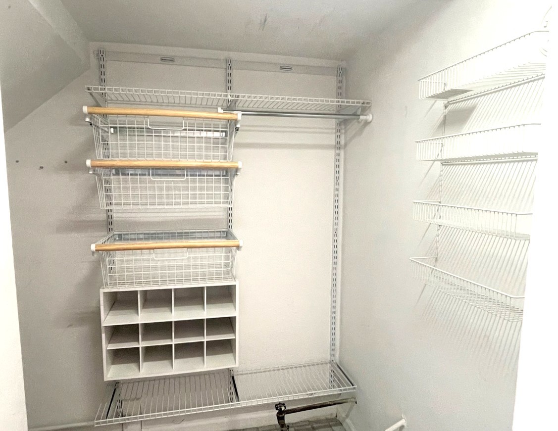 868 Brompton Court, Carol Stream, IL 60188