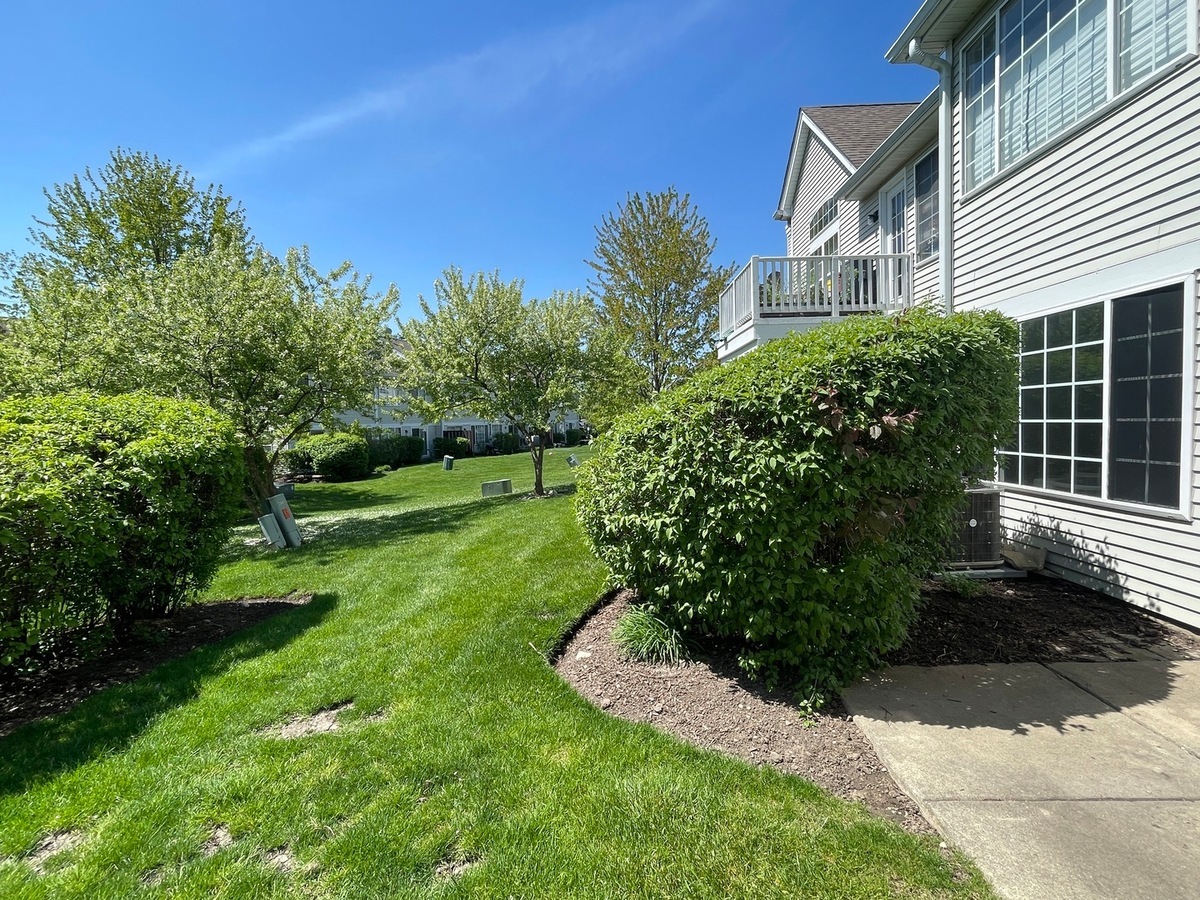 868 Brompton Court, Carol Stream, IL 60188