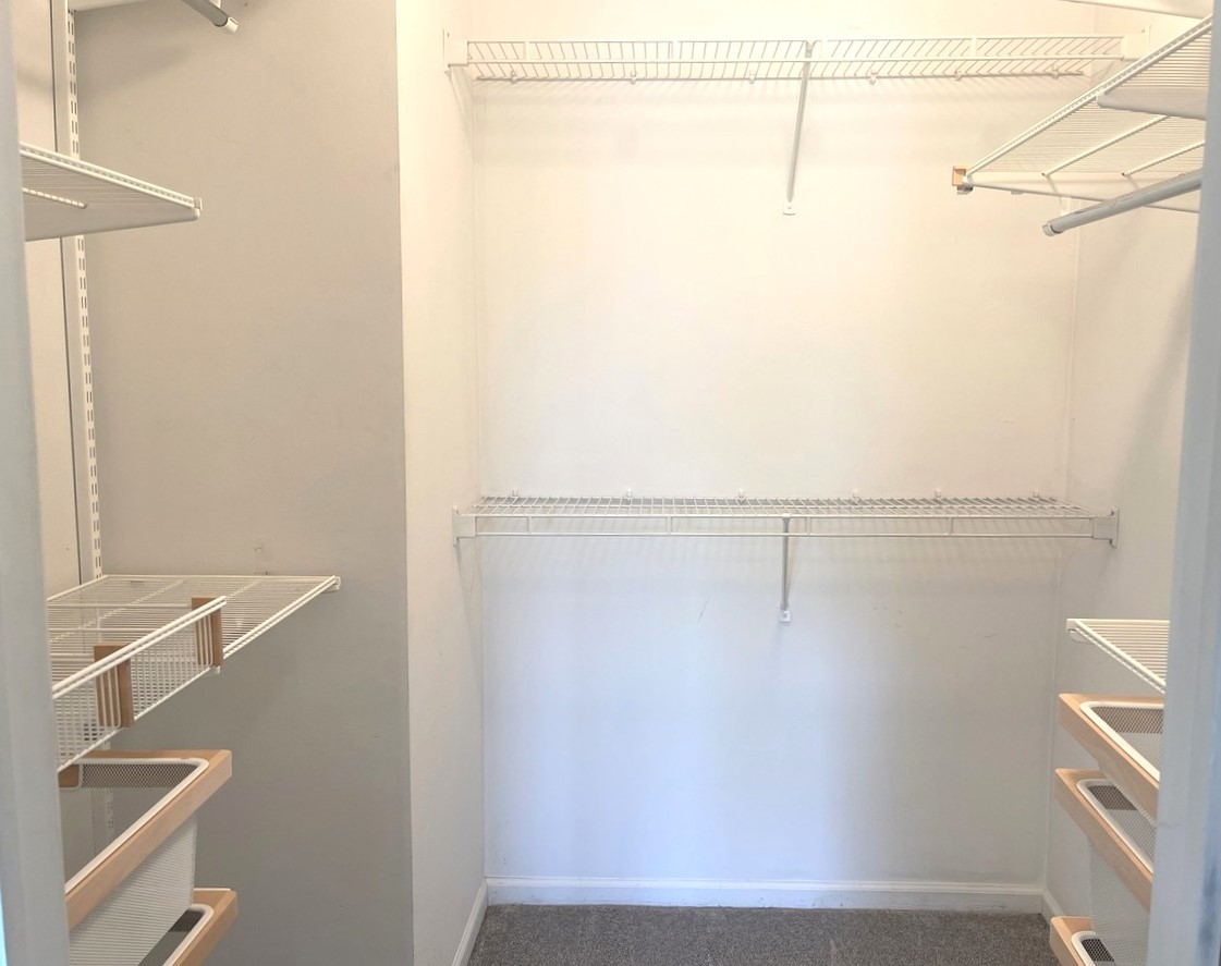 868 Brompton Court, Carol Stream, IL 60188