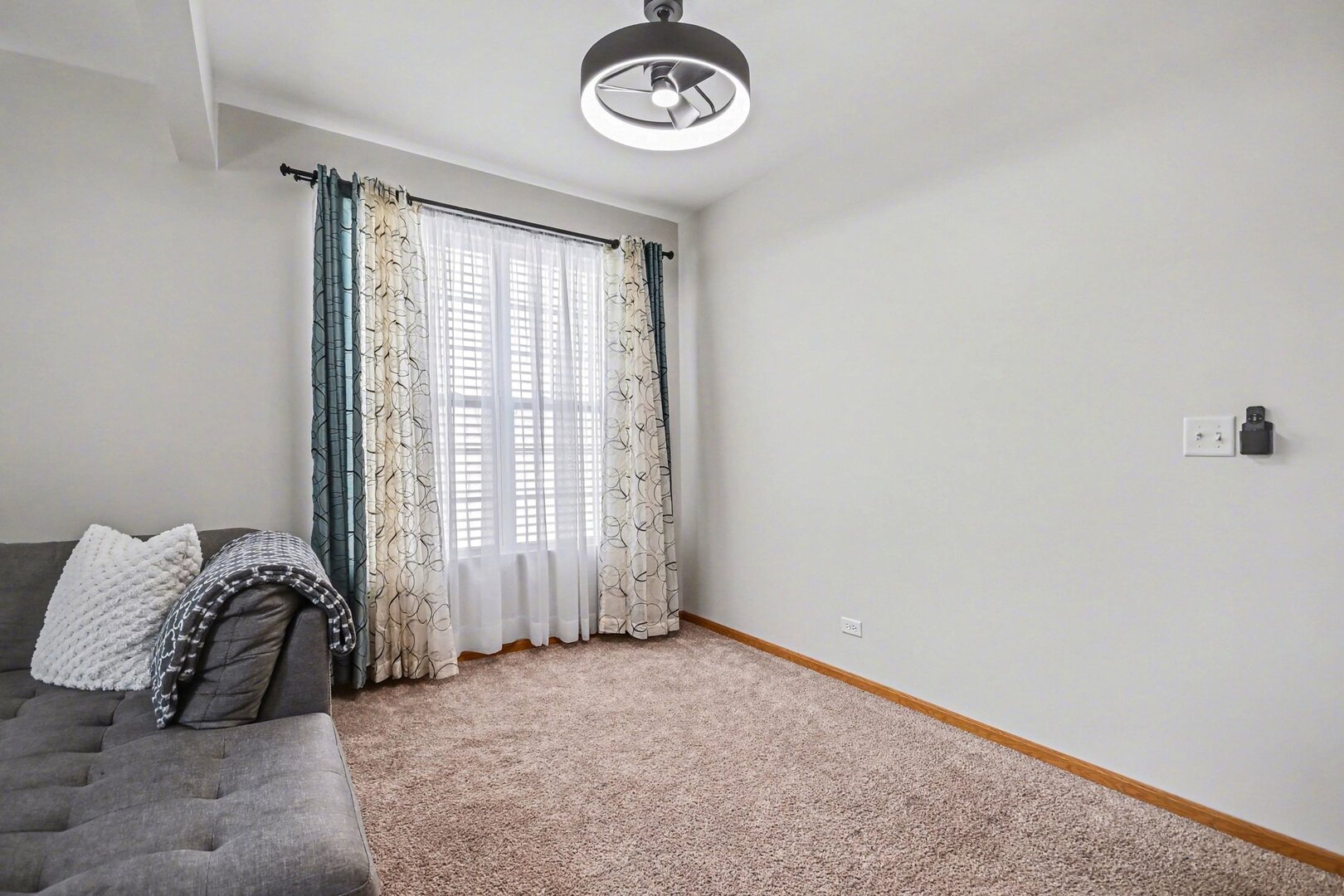 3643 Daisy Lane, Elgin, IL 60124