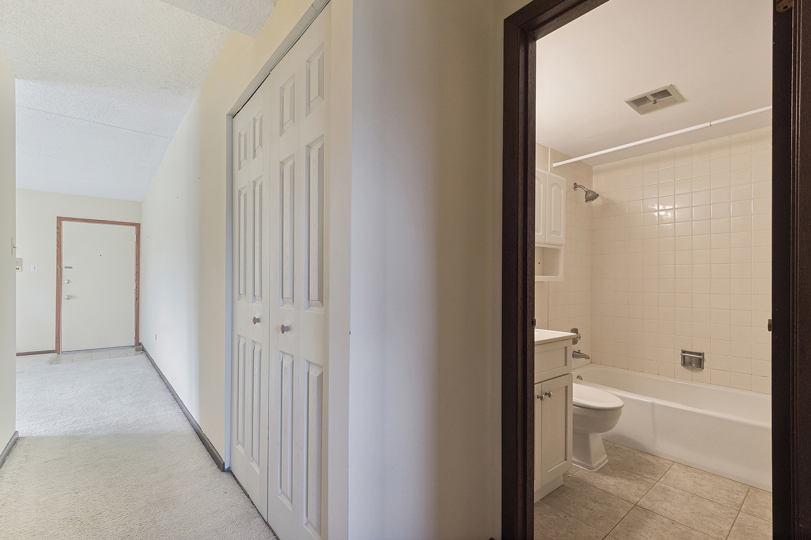 9960 Franchesca Court #1D, Orland Park, IL 60462