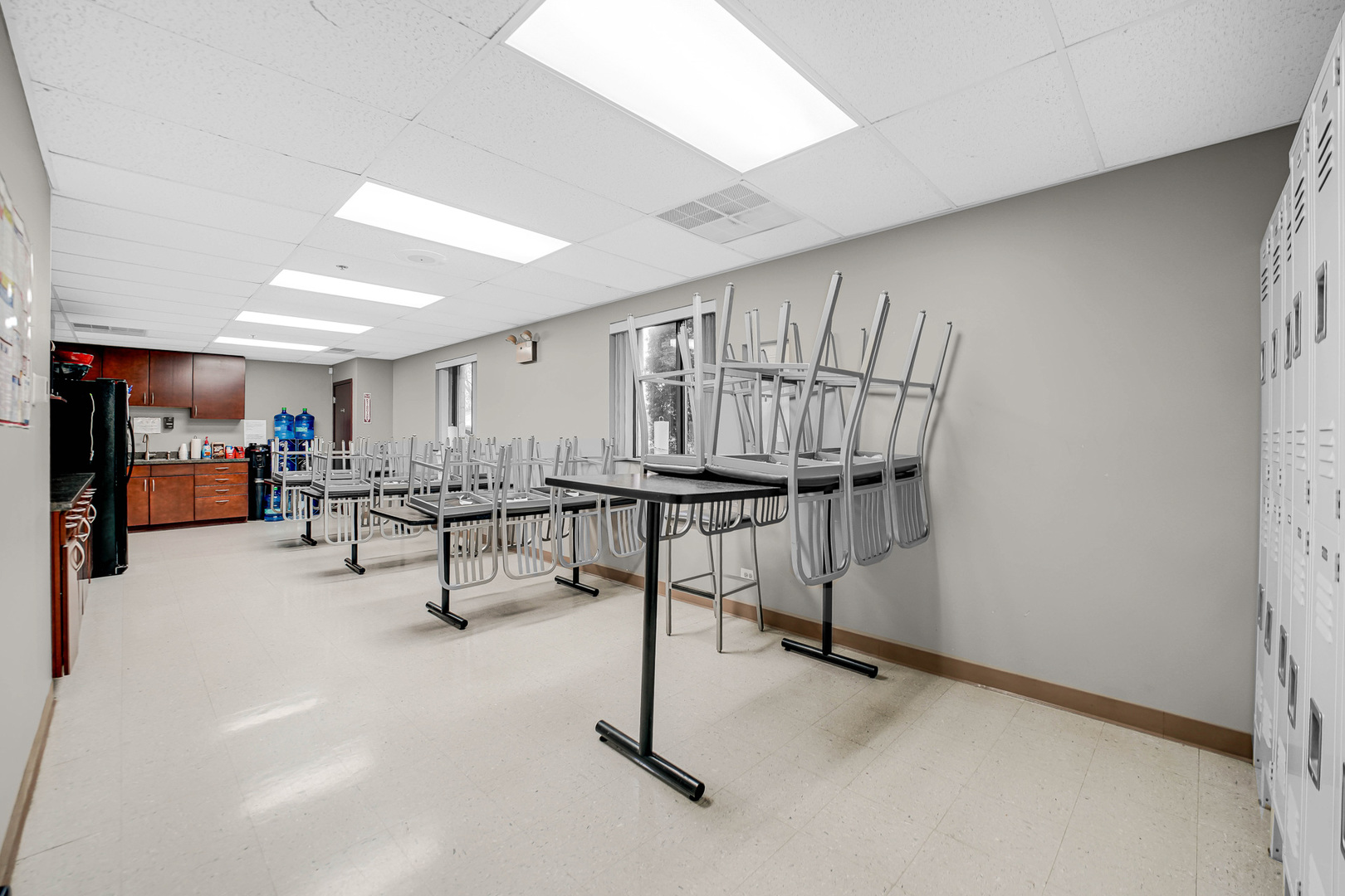 1175 Jansen Farm Court, Elgin, IL 60123