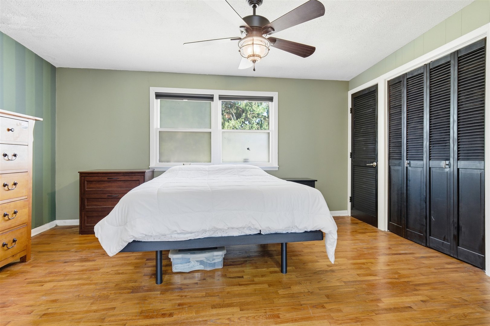 1702 W Hovey Avenue, Normal, IL 61761